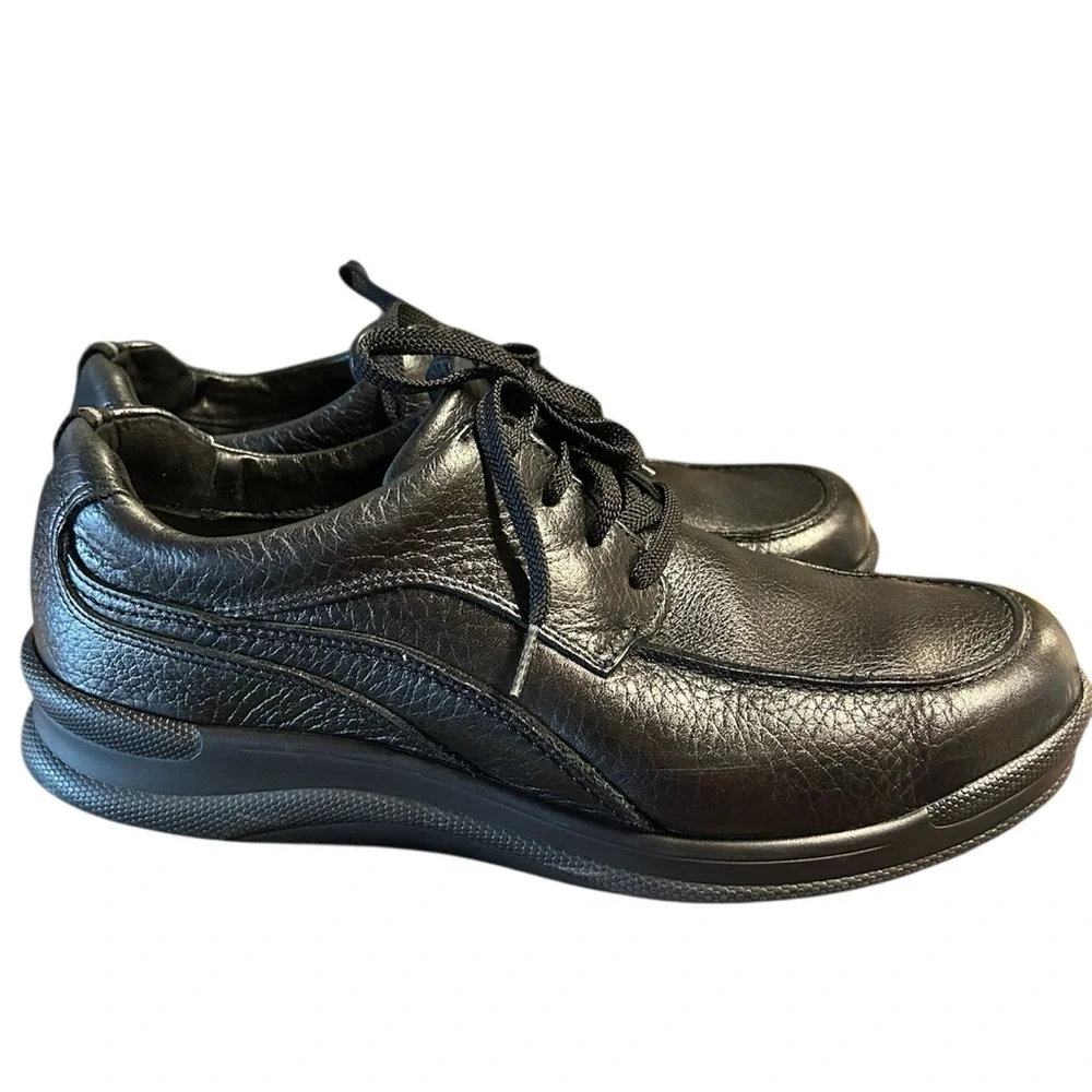 SAS Black Leather Oxfords - Picture 1 of 8